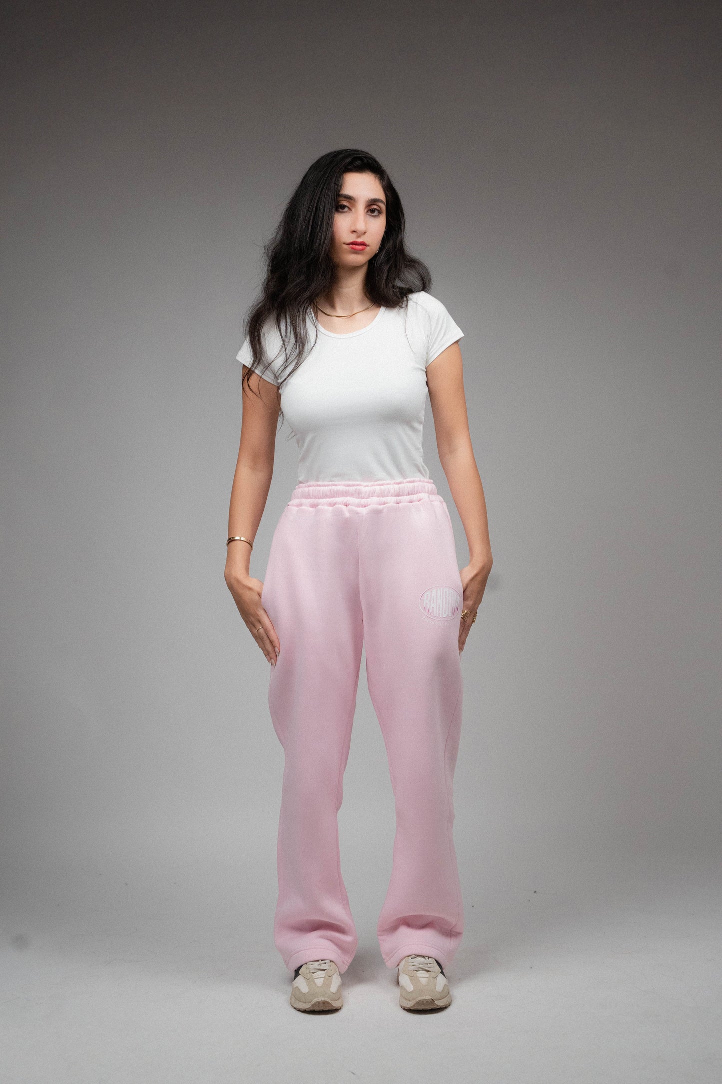 RANDOM Oversized Sweatpants – Light Pink