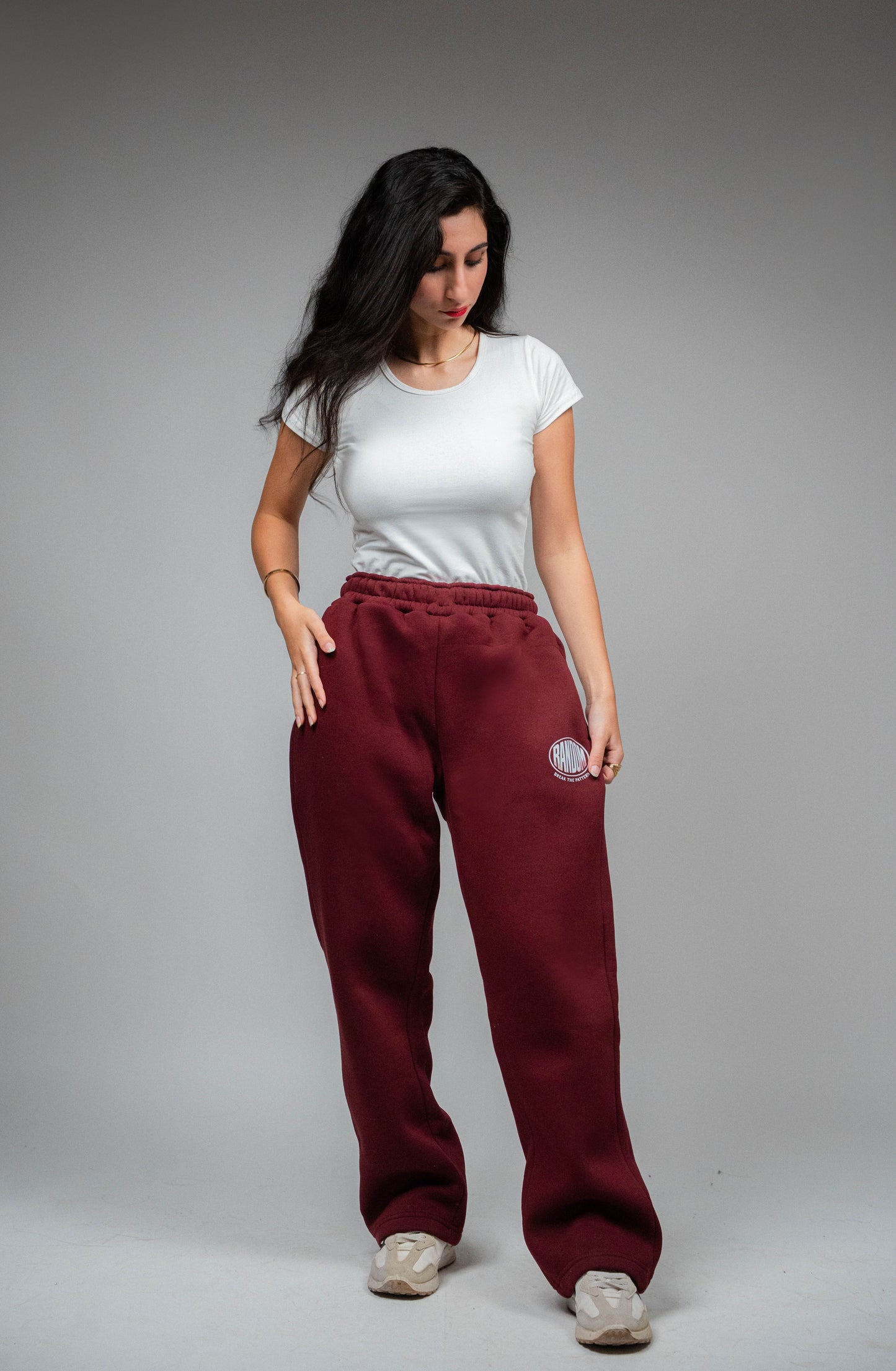 RANDOM Oversized Sweatpants – Burgundy