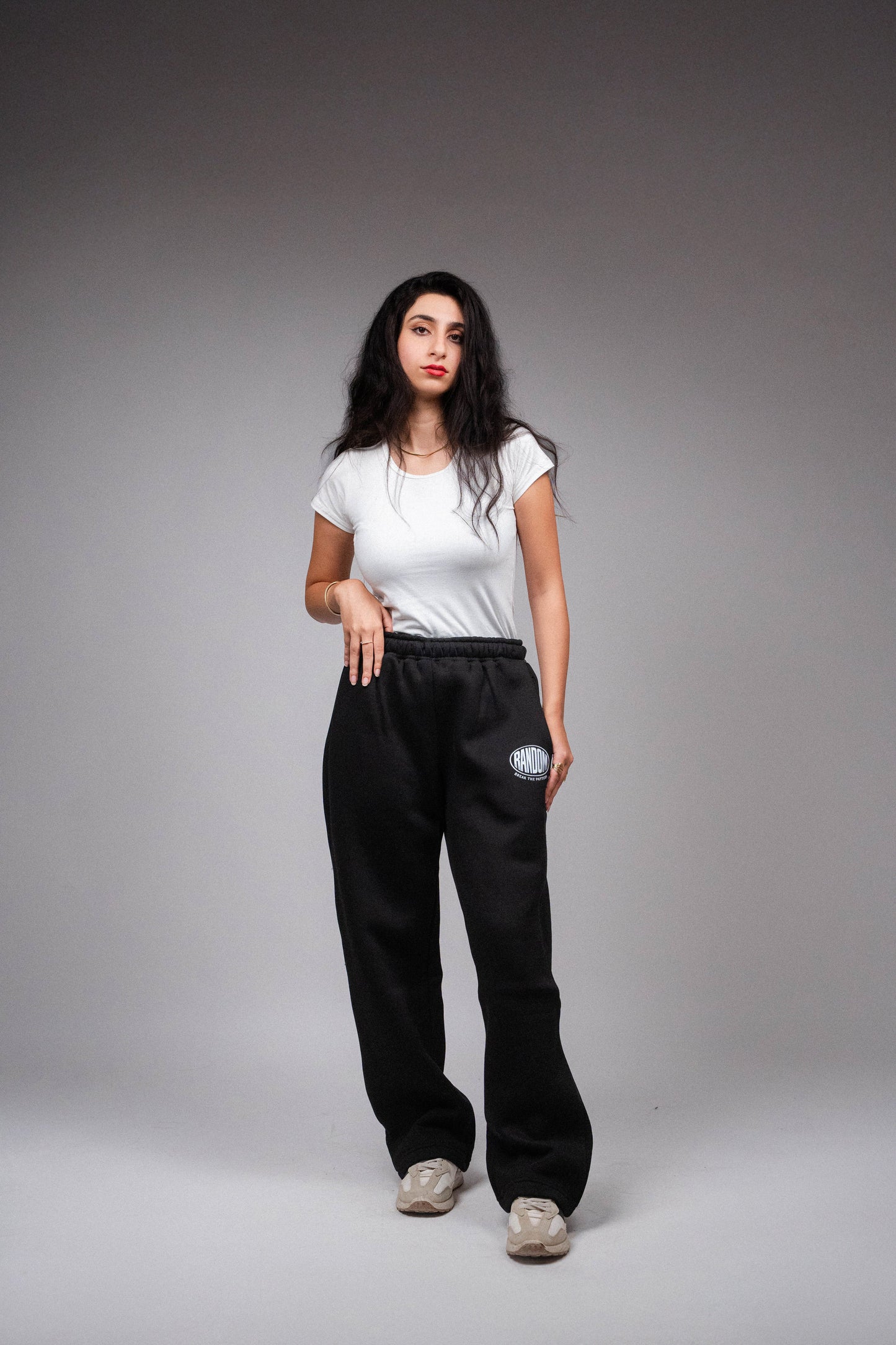 RANDOM Oversized Sweatpants – Black